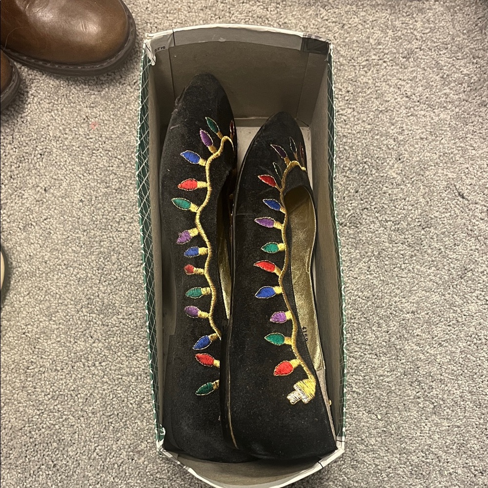 Vintage Christmas Embroidered Flats